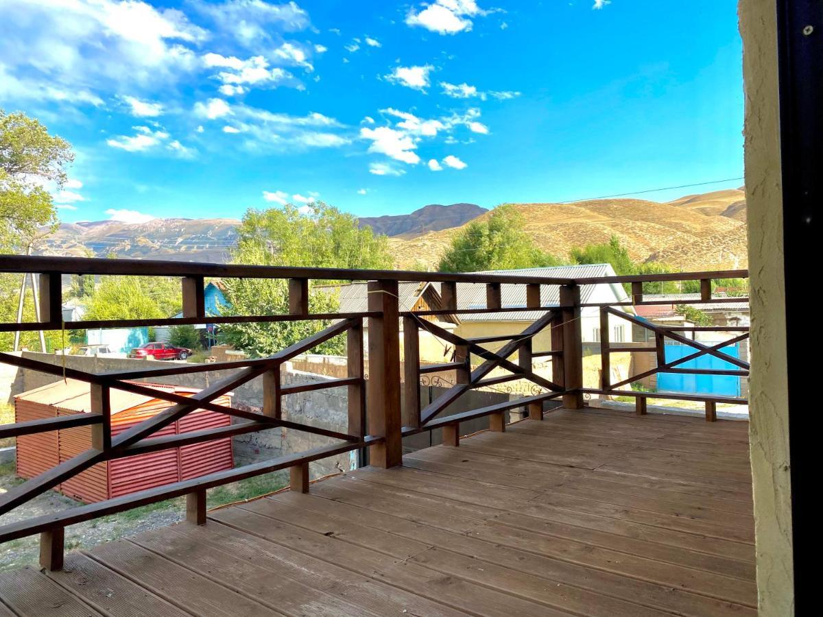 Guest House Tenir Too Naryn Екстериор снимка