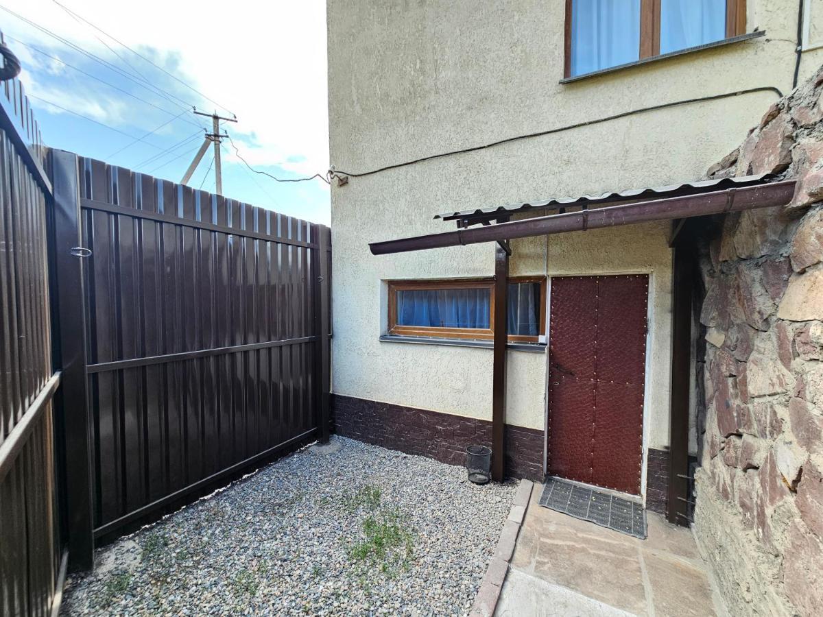 Guest House Tenir Too Naryn Екстериор снимка